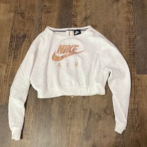 Cropped Nike hoodie